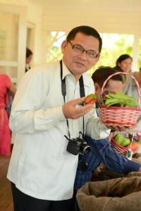 Everybody definitely enjoyed getting a basket of fresh Baguio veggies!